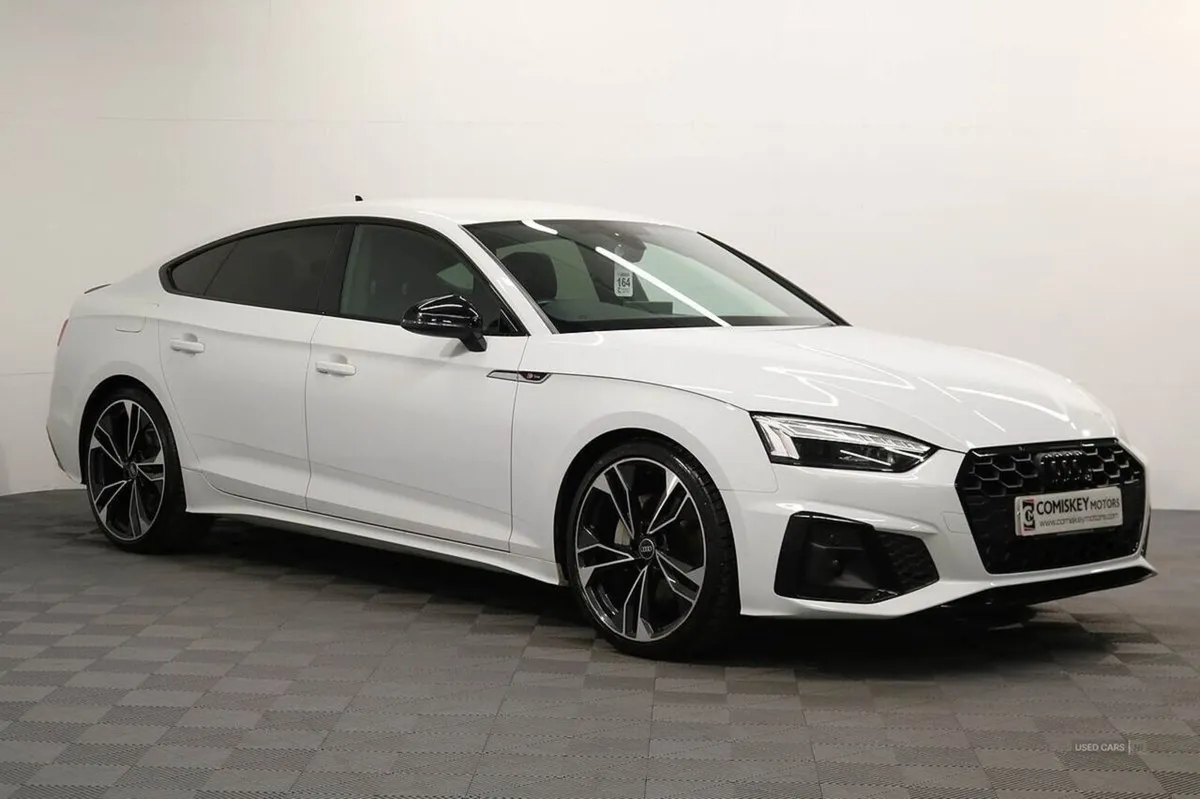 Audi A5 Tfsi Black Edition - Image 1