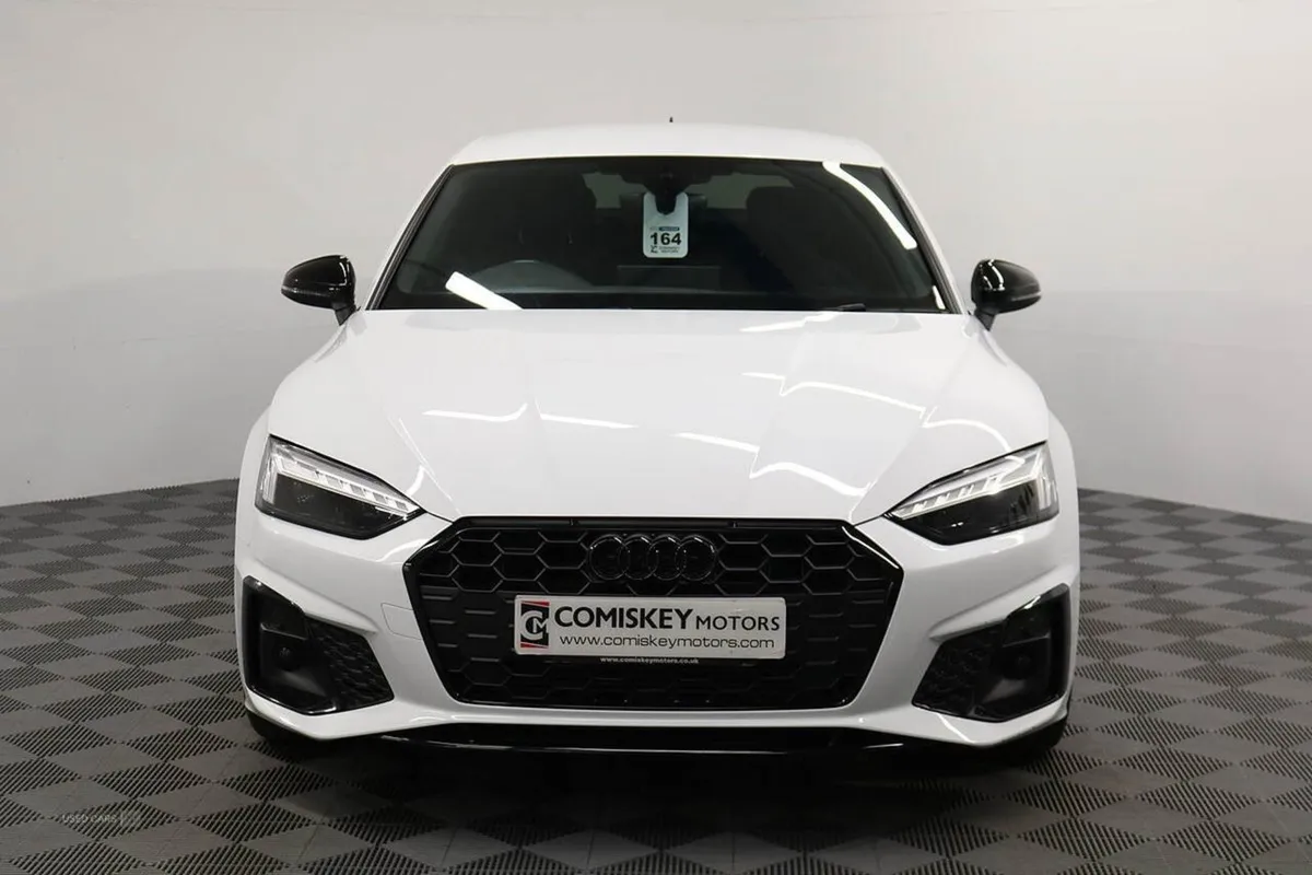 Audi A5 Tfsi Black Edition - Image 2