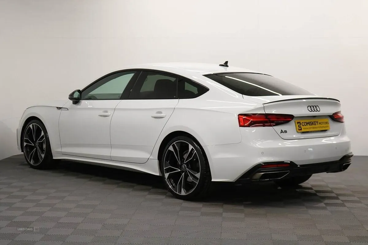 Audi A5 Tfsi Black Edition - Image 4