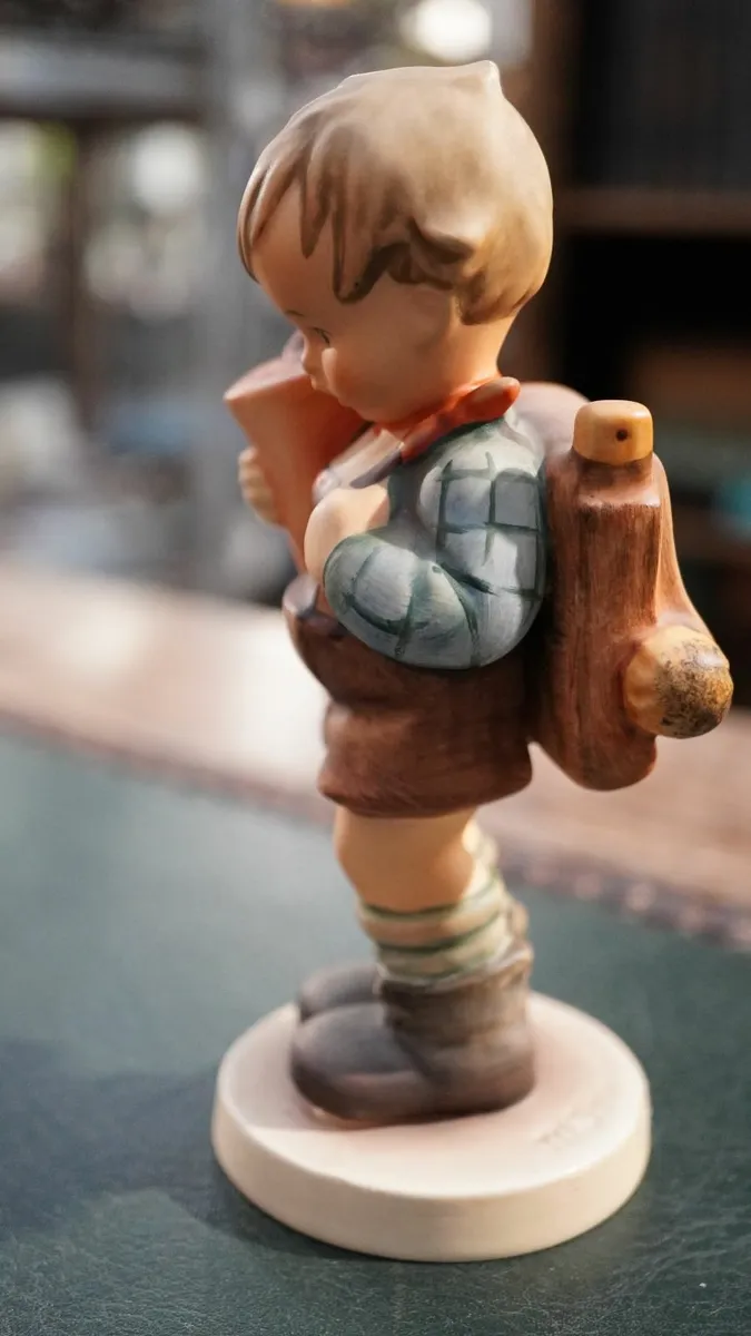 Goebel Hummel Figurine - Little Scholar - Image 3