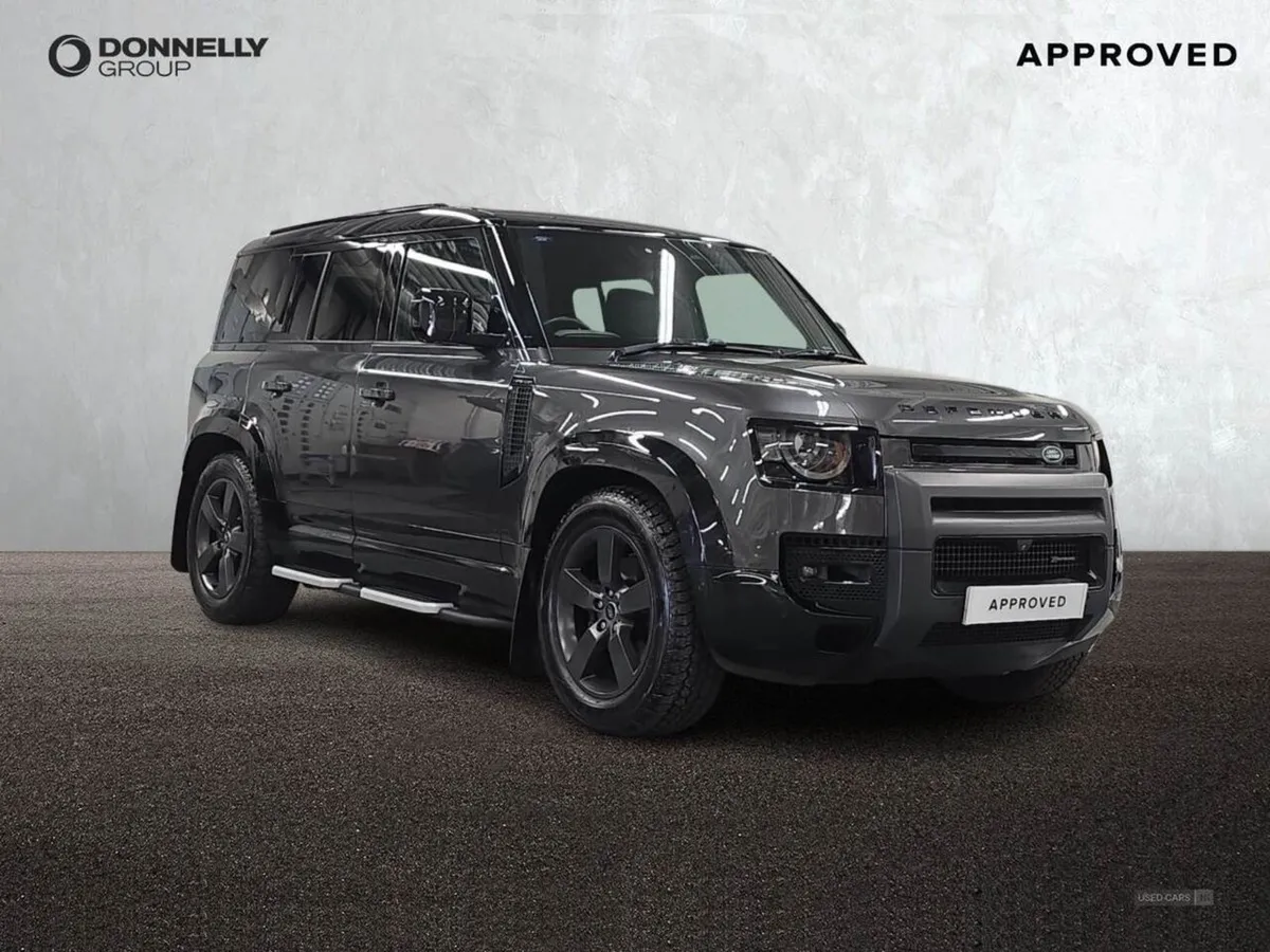 Land Rover Defender 2.0 P300 X-dynamic HSE 110 5d - Image 1