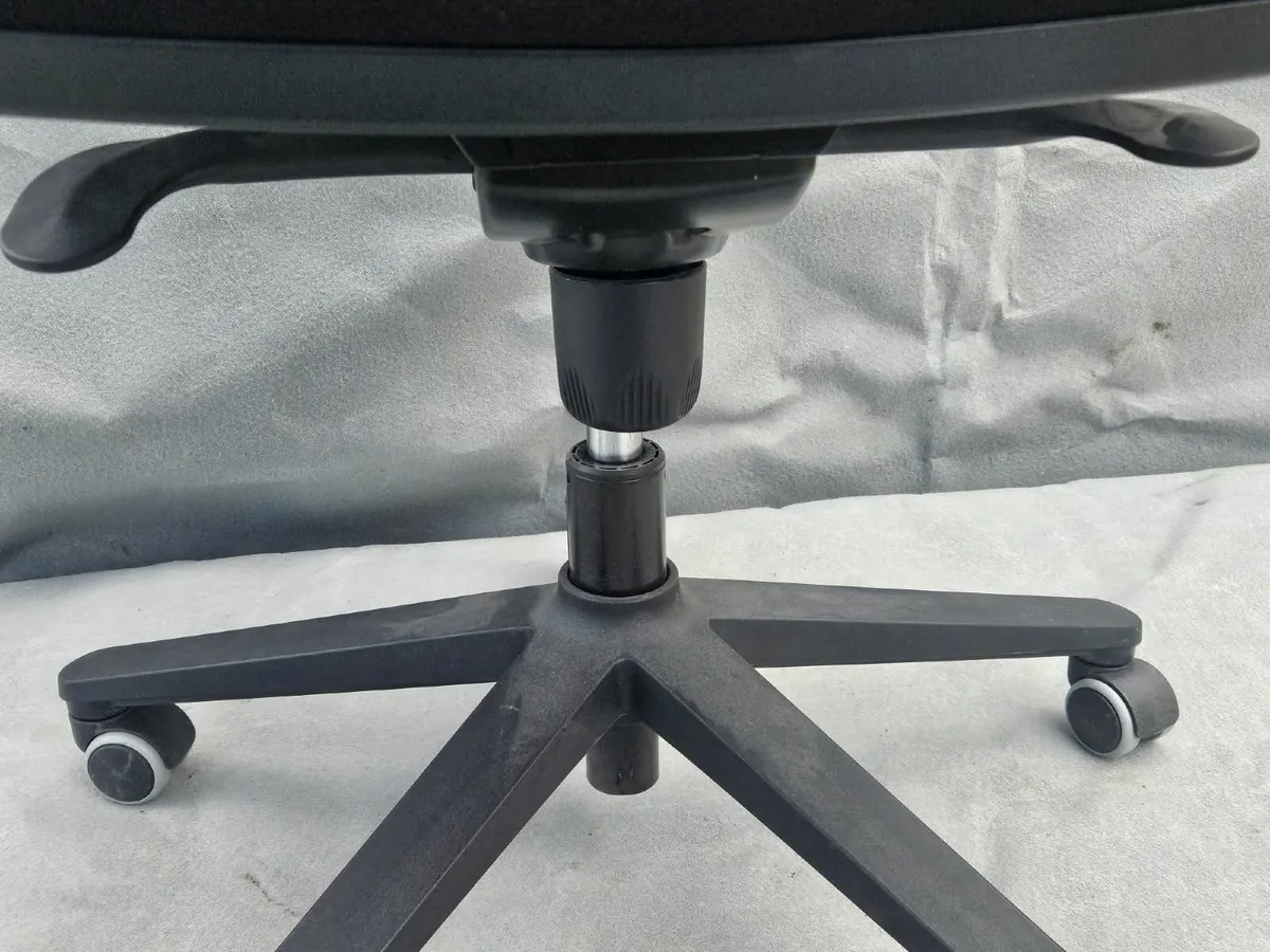 Computer chairs - Image 1