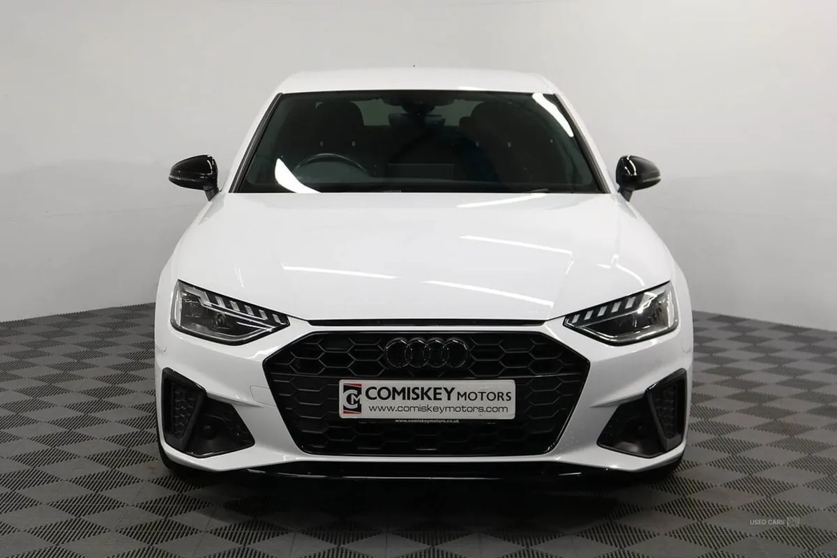 Audi A4 TDI Black Edition - Image 2