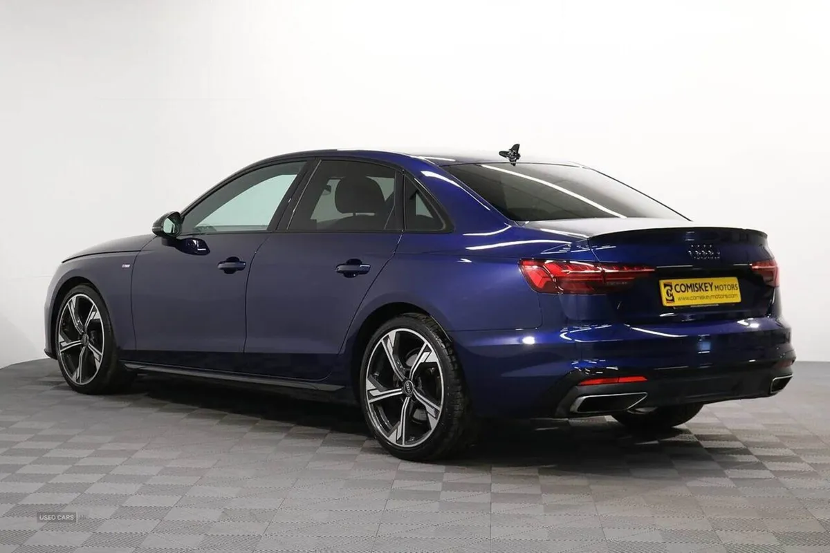 Audi A4 TDI Black Edition - Image 4