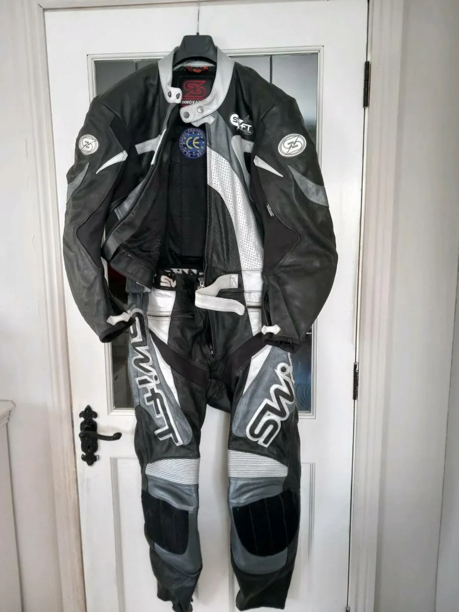 Motorcycle leather suit - Image 2