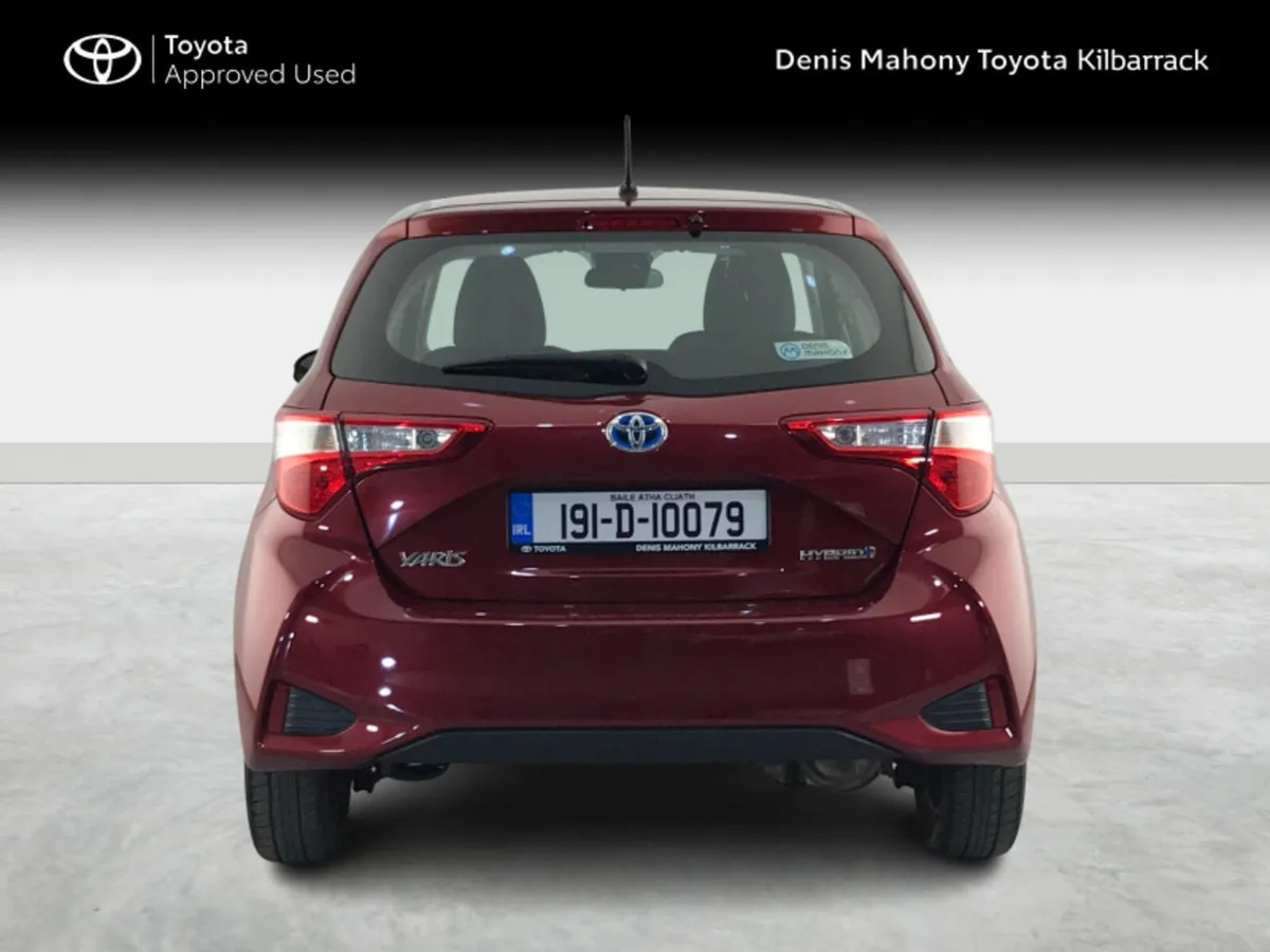 Toyota Yaris YARIS HYBRID 5DR LUNA - Image 4