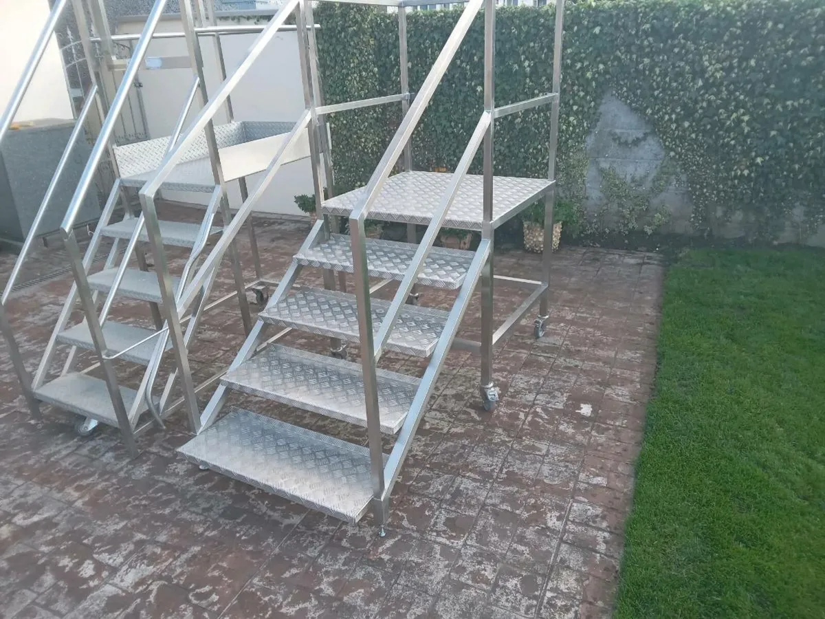 Stainless Steel platform stairs - Image 2