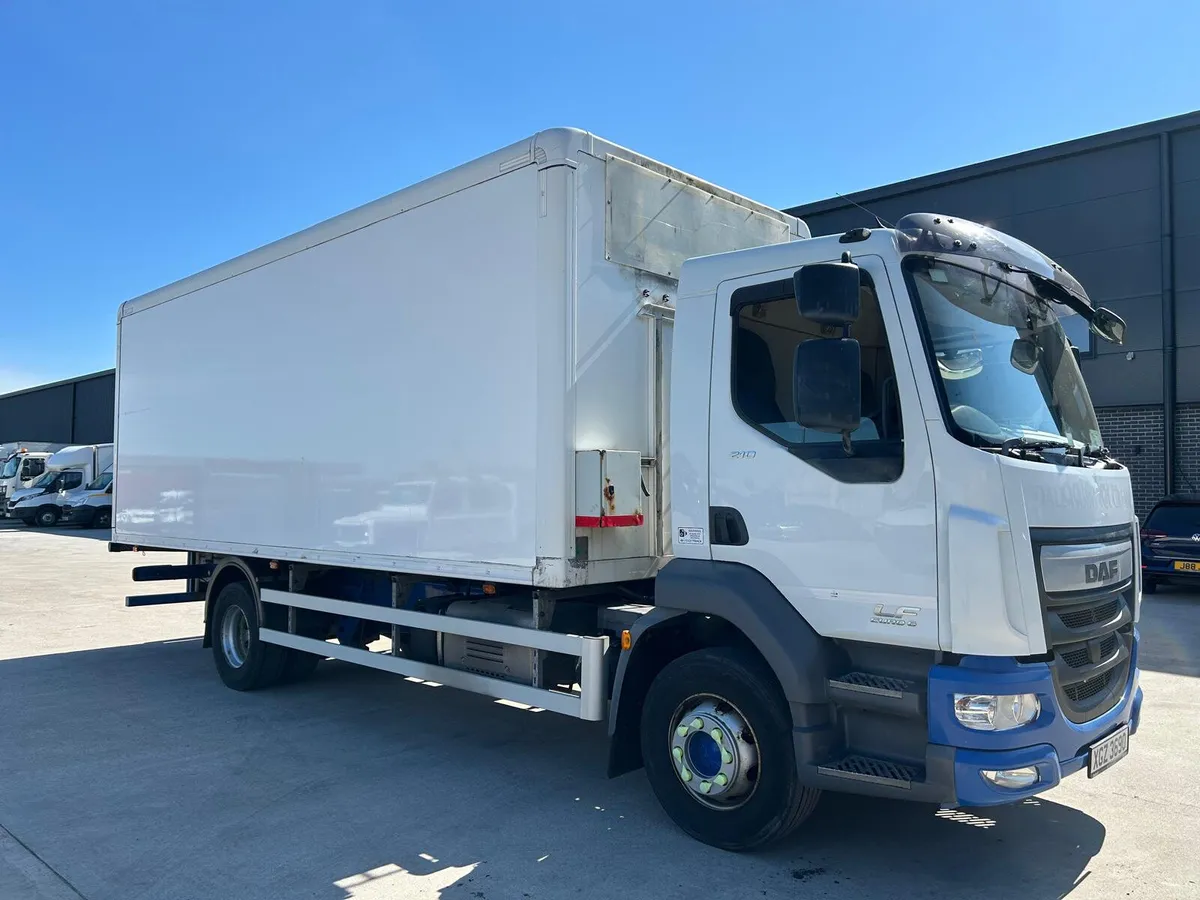 DECEMBER 2016 DAF LF 55 210 16 TONNE - Image 1