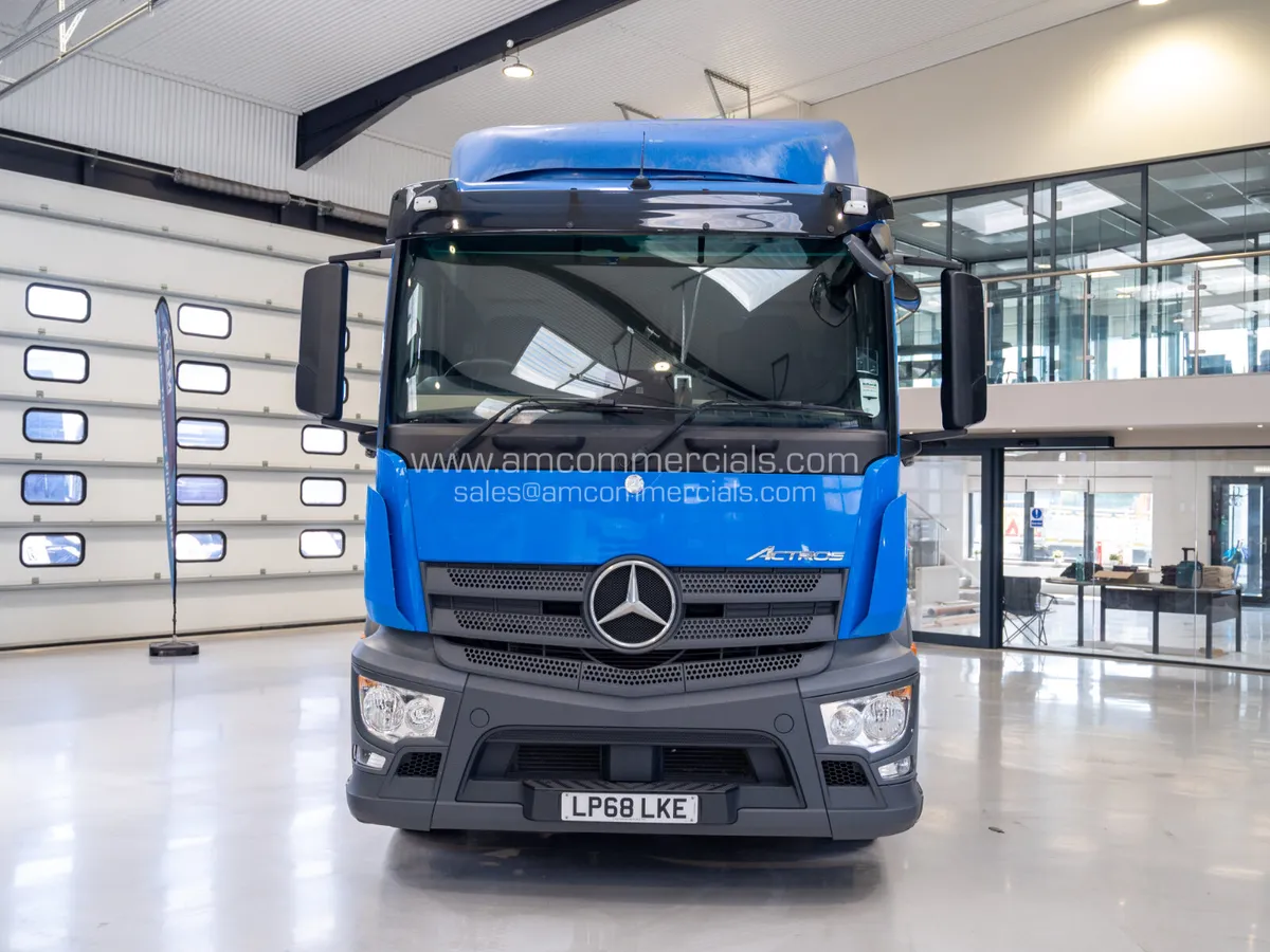 2019 (68) Mercedes-Benz Actros 2543 ClassicSpace - Image 2