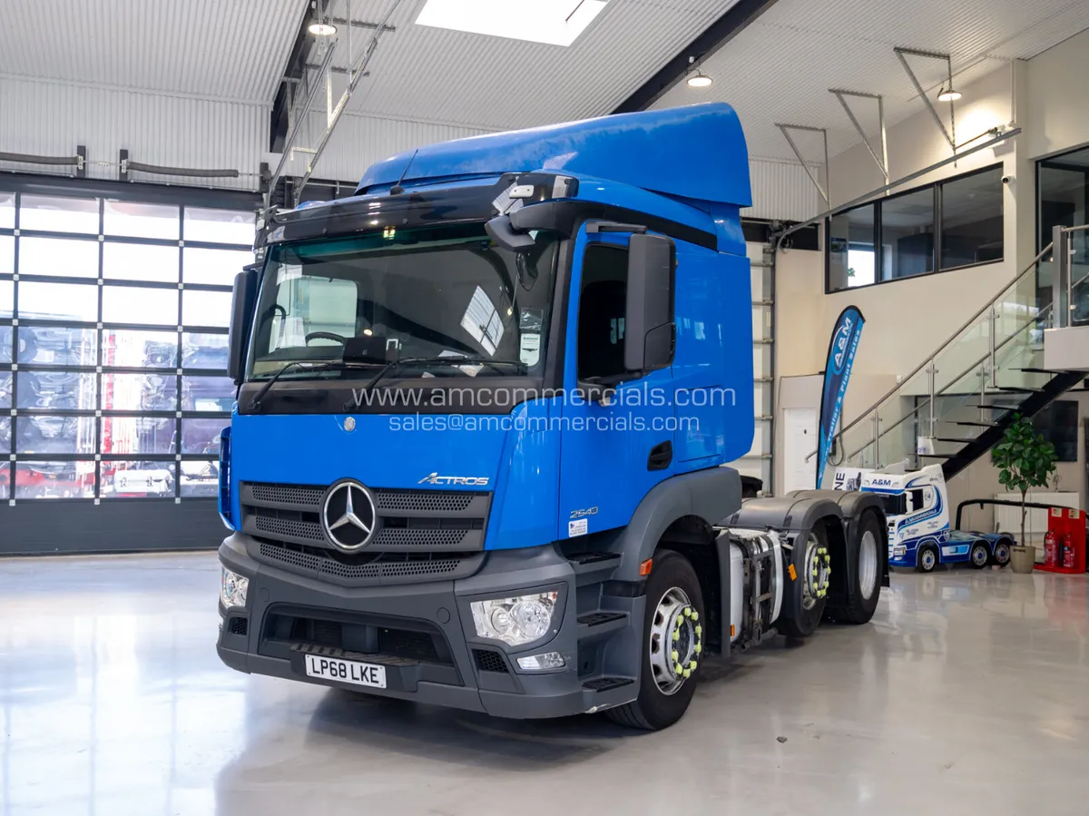 2019 (68) Mercedes-Benz Actros 2543 ClassicSpace - Image 3