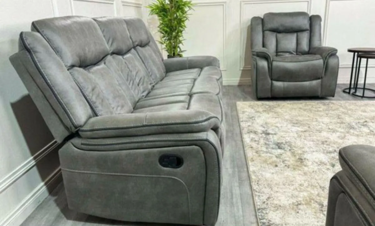 New 3+2 recliner now in stock - Image 2