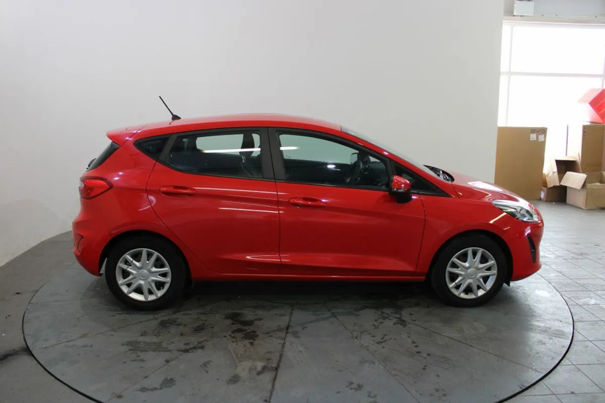 Ford Fiesta 1.1l Zetec 70ps - Image 3