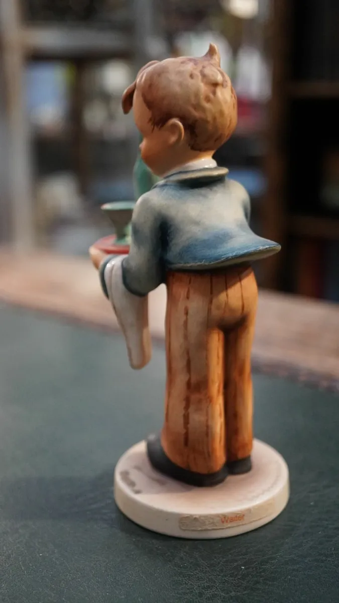 Goebel Hummel Figurine - Waiter - Image 4