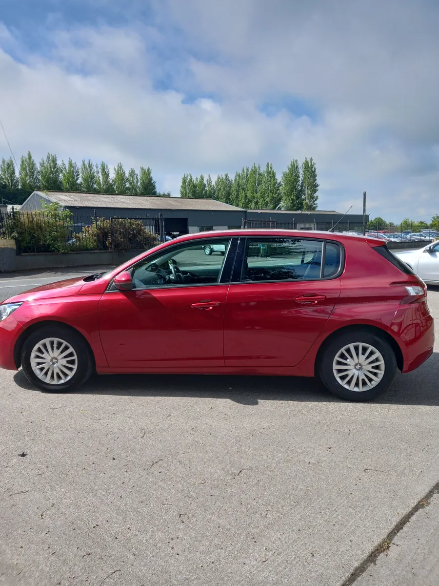 2017 Peugeot 308 1.2 Petrol - Image 1