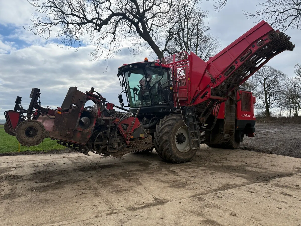 Beet Harvester 2020 Agrifac LightTraxx - Image 1
