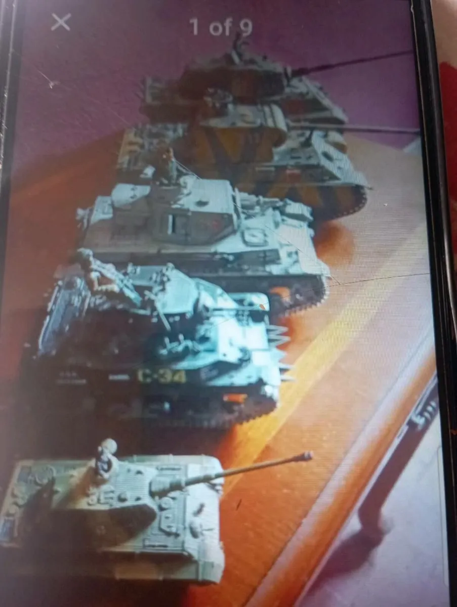MILTARY WORLD WAR II MODLES TANKS. - Image 2
