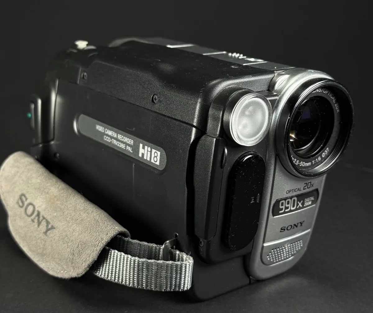 Sony Handycam CCD-TRV238E PAL  video Hi-8 - Image 1