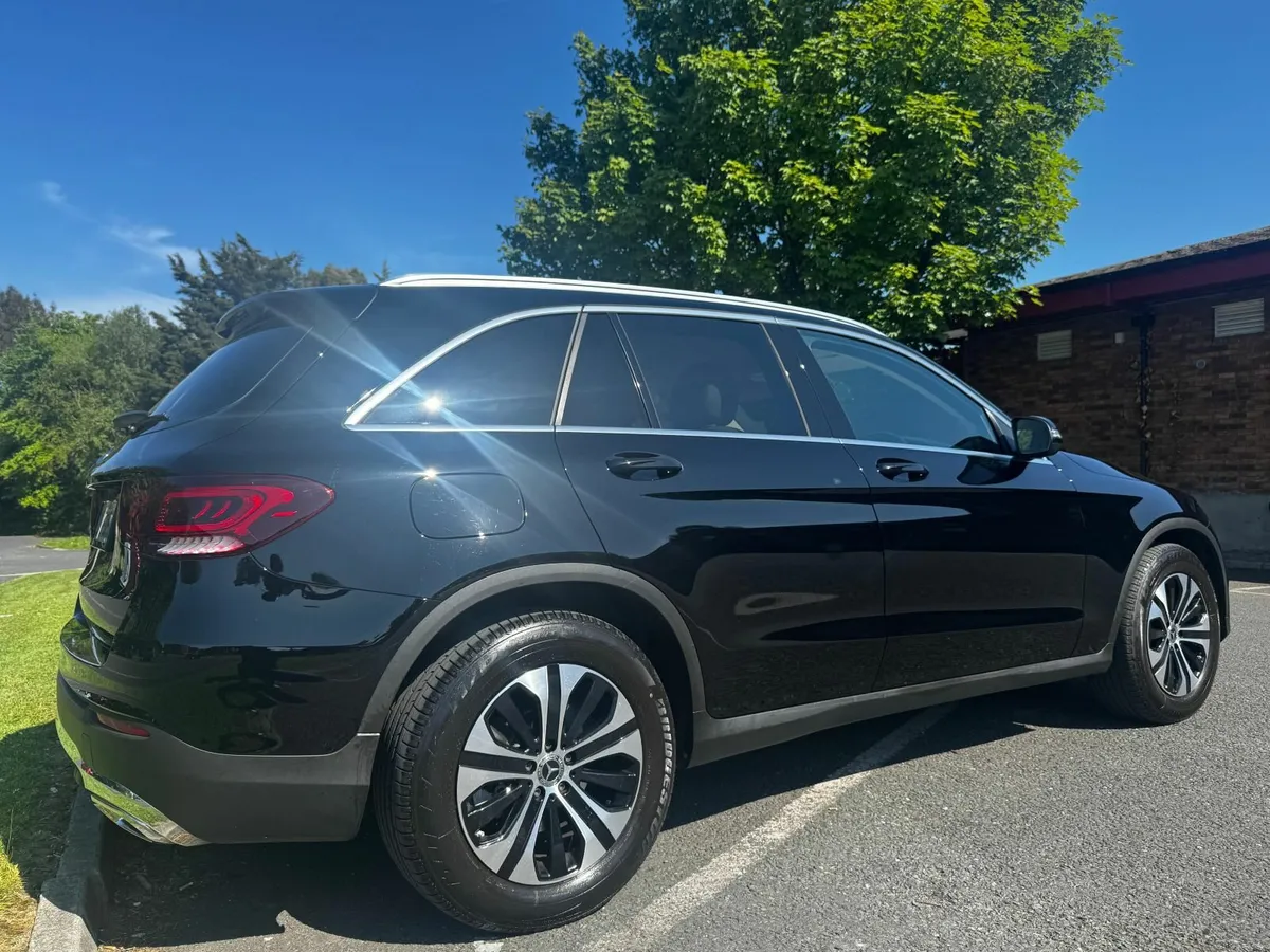 Mercedes-Benz GLC 2022 - Image 2
