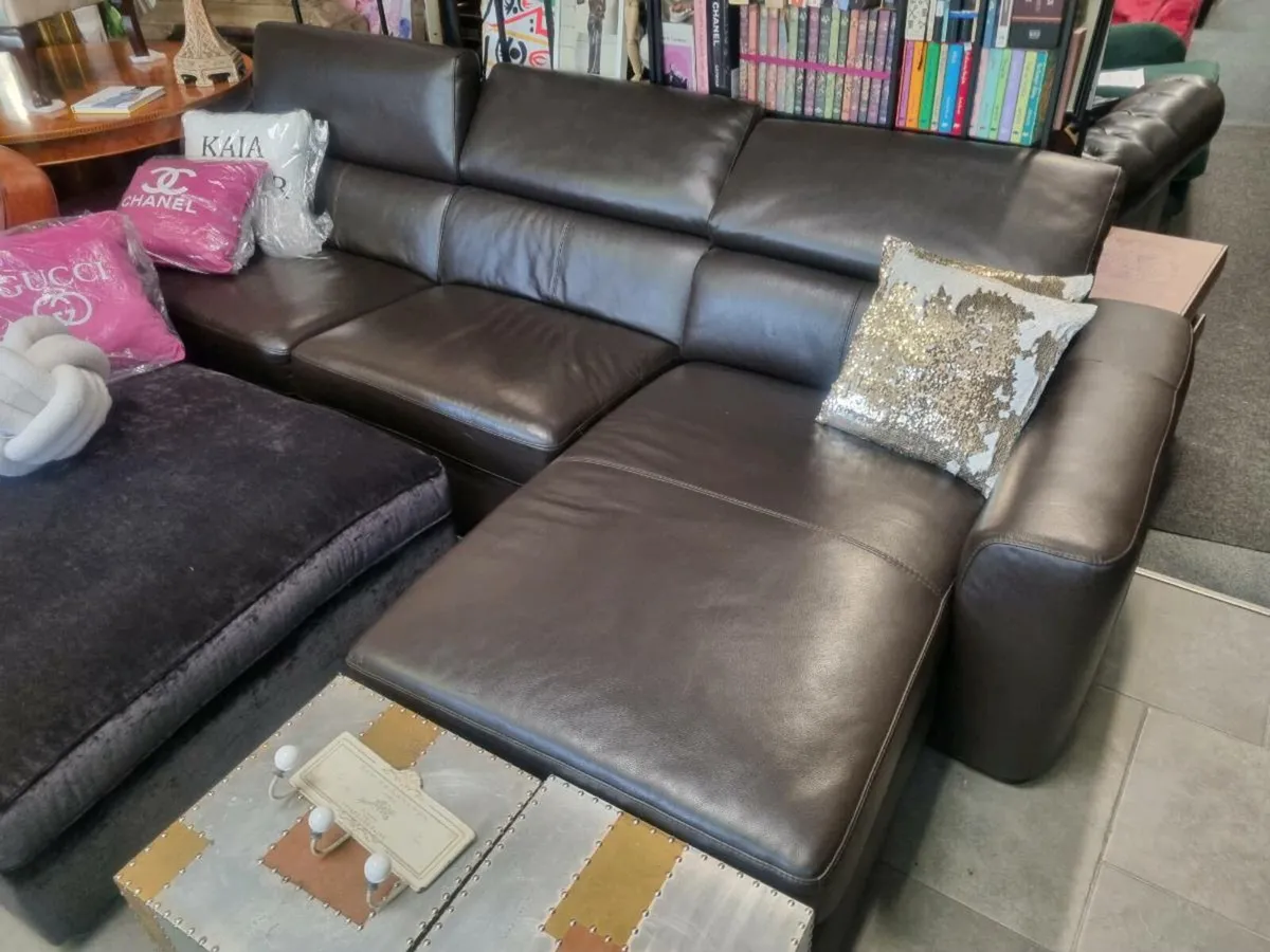 Leather corner unit