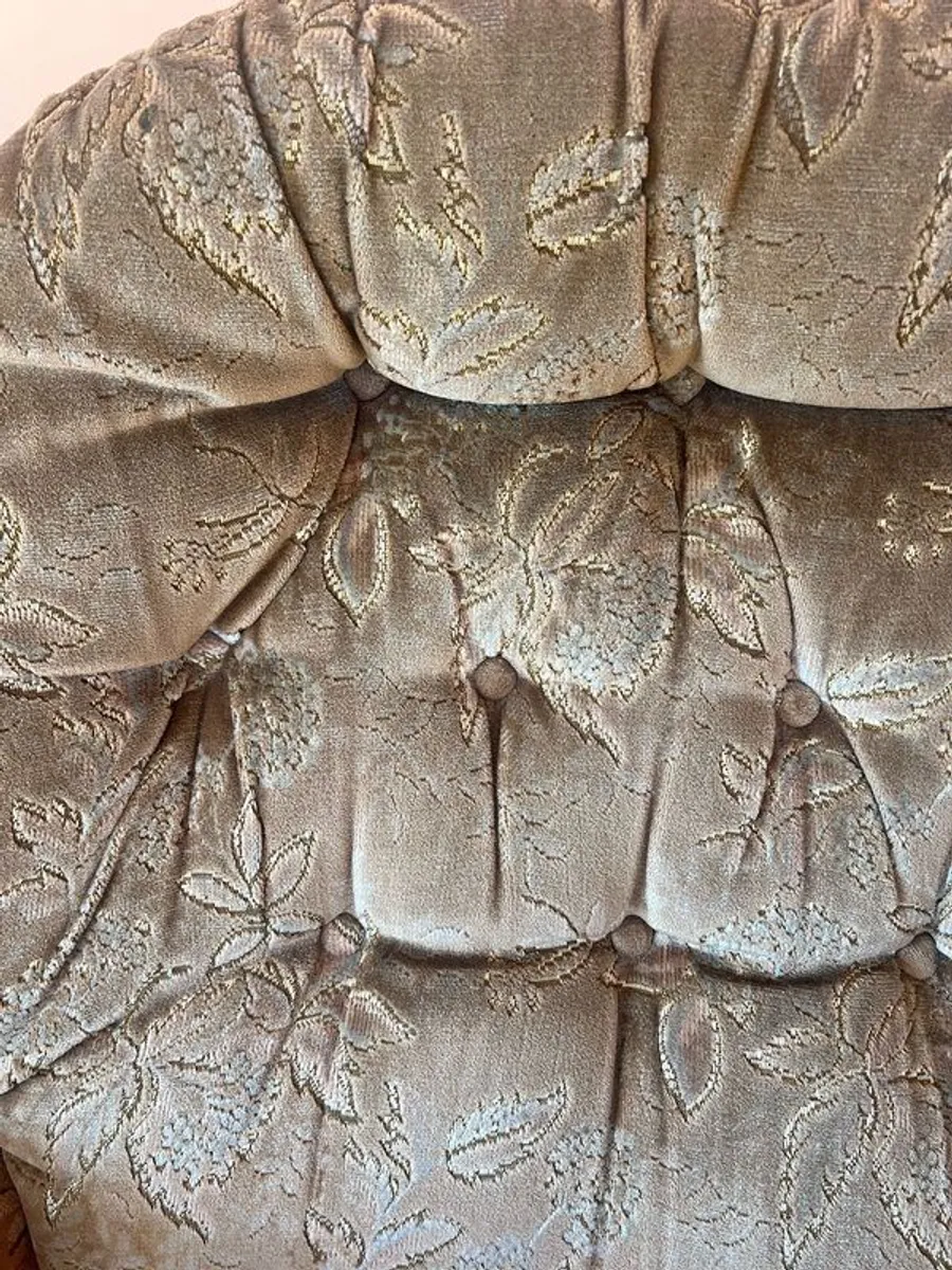 Free couch and 2 armchairs - Image 3