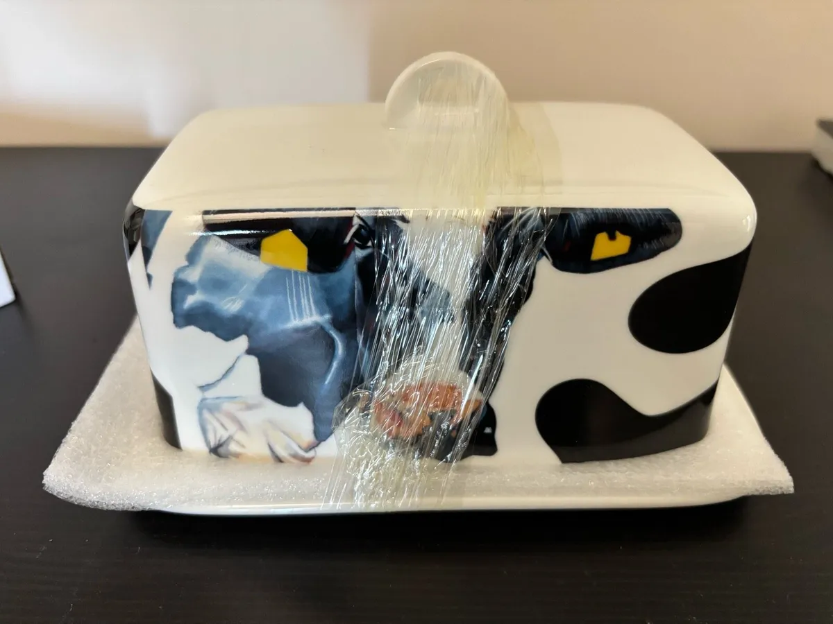 Eoin O’Connor Tipperary Crystal Butter Dish - Image 3
