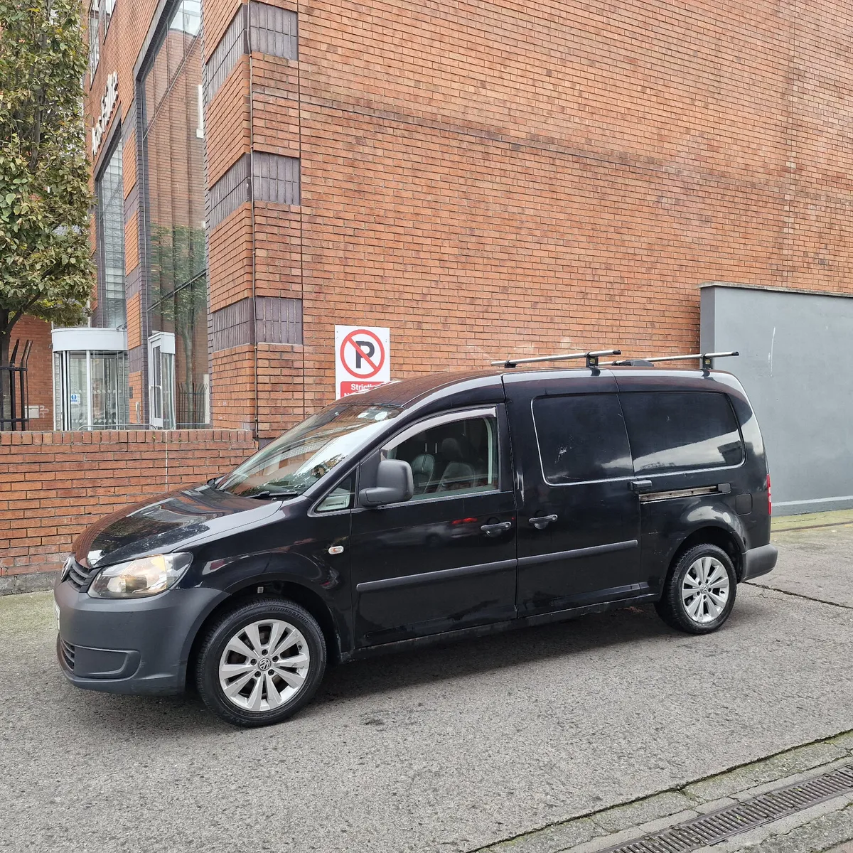 Volkswagen Caddy Maxi  2011 - Image 2