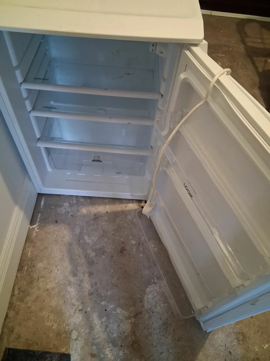 Undercounter fridge - Image 2