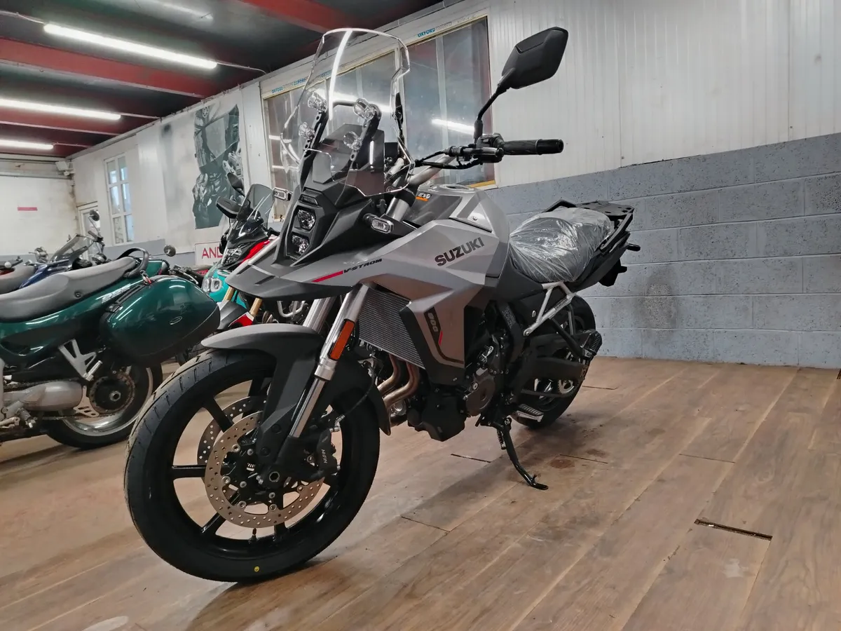 Suzuki DL800 V Strom - Image 4