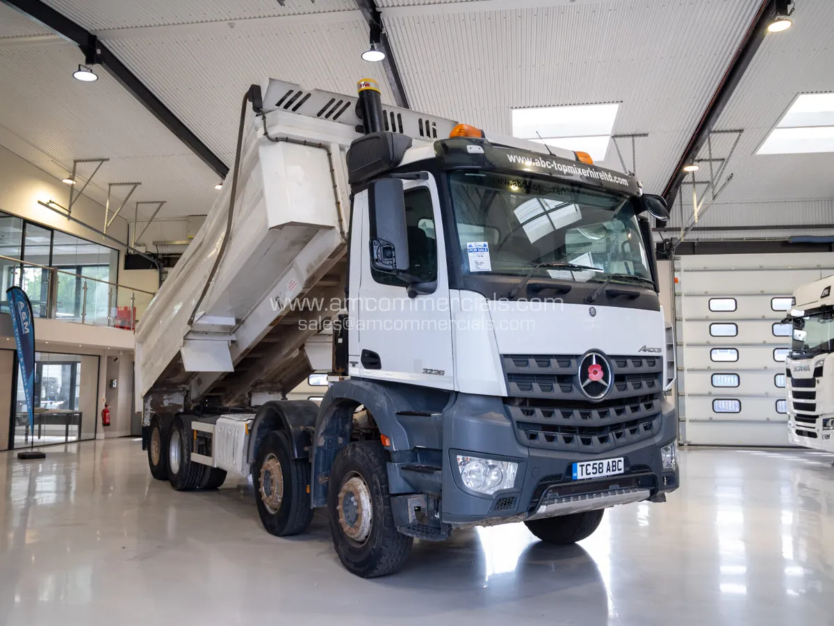 2017 Mercedes Arocs 3236 8X4 Tipper - Image 2