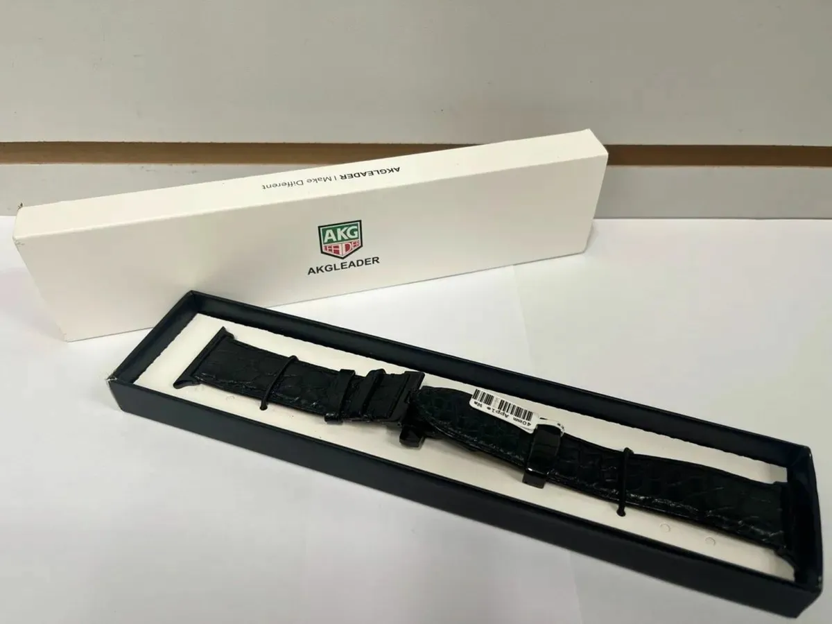 Leather Apple Watch Strap 40mm - Image 1