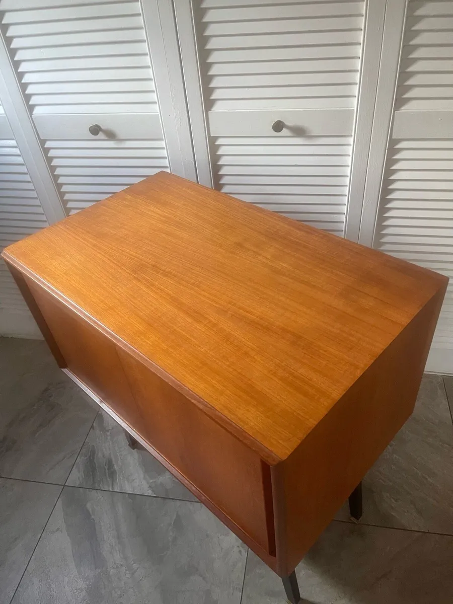 Mid century G Plan media chest - Image 4