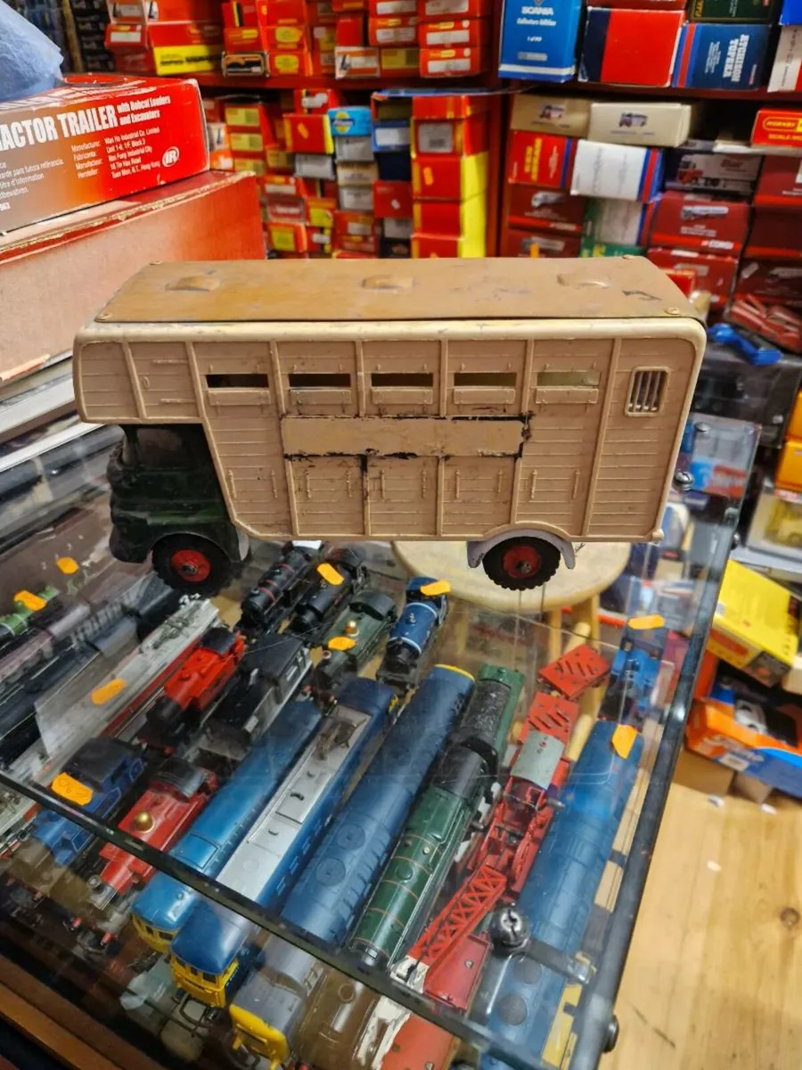 Corgi Triang Livestock Truck - Image 3