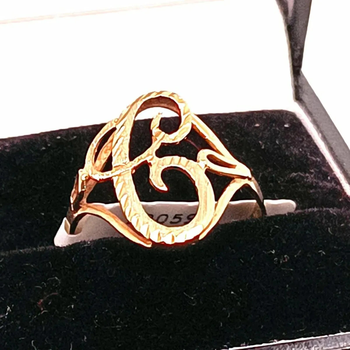 C Letter Ring, 10 k Yellow Gold - Image 2