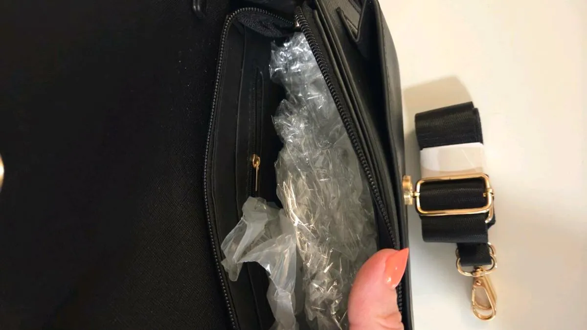 Prada bag - Image 4