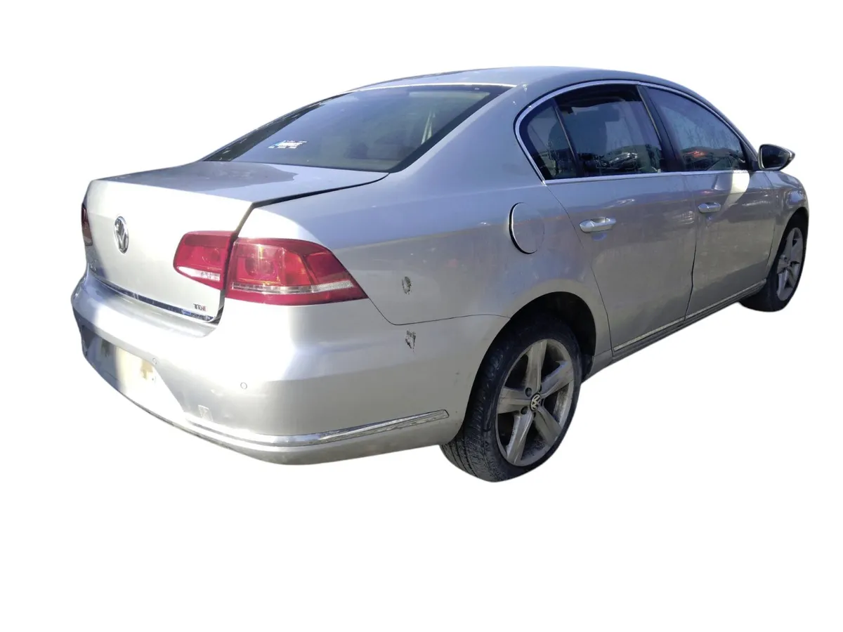 2012 VOLKSWAGEN PASSAT For Breaking/Dismantling - Image 2