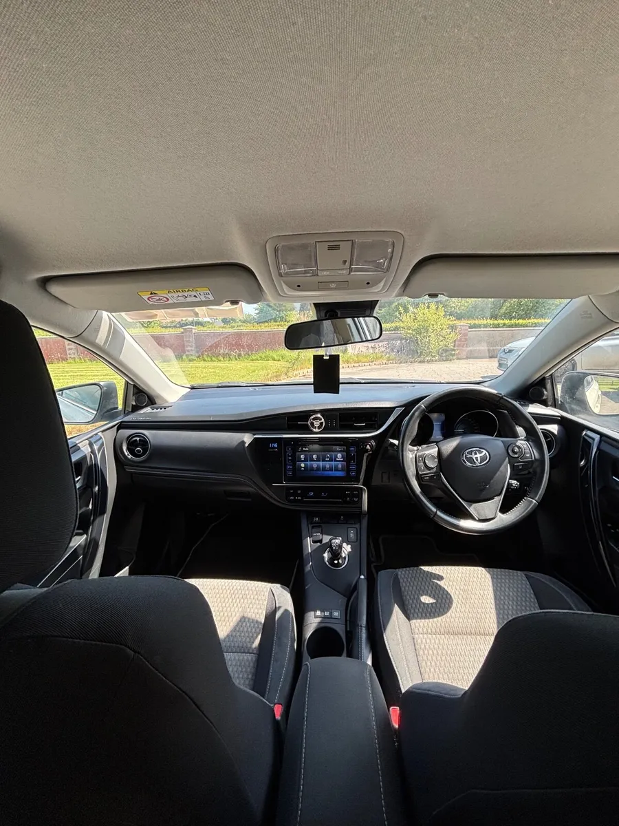 Toyota Auris 2018 - Image 3