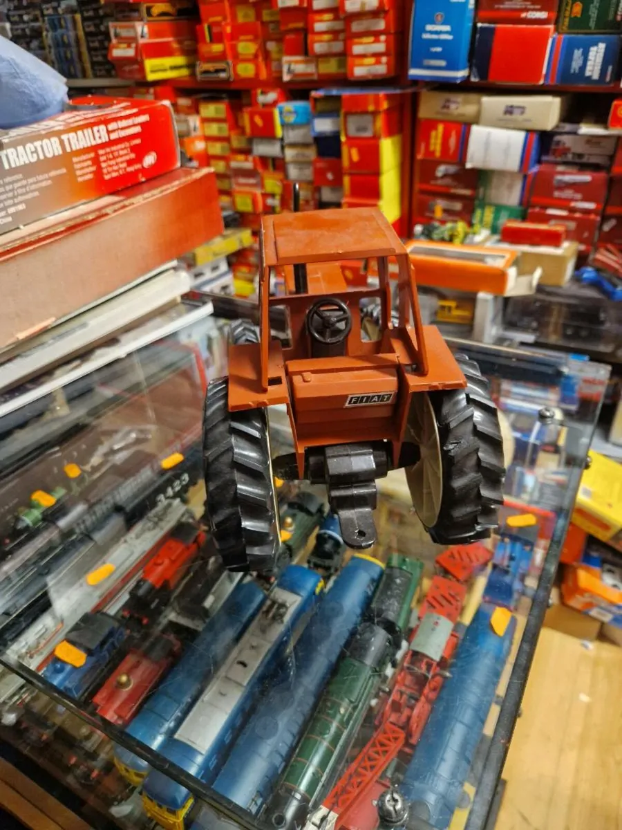 Corgi ERTL Fiat Tractor 1.16 Scale - Image 3