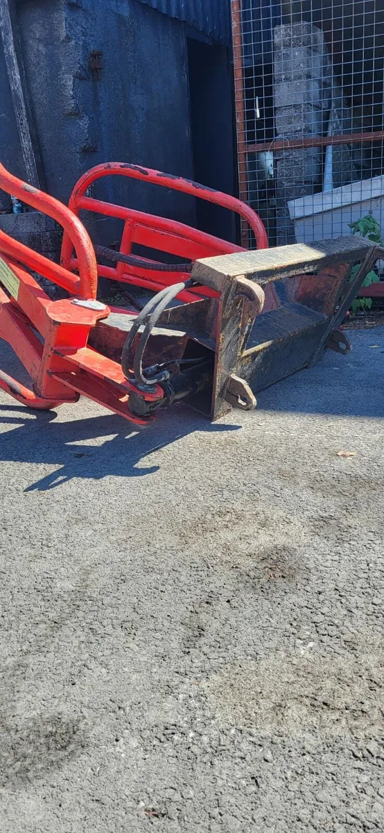 Bale handler - Image 2