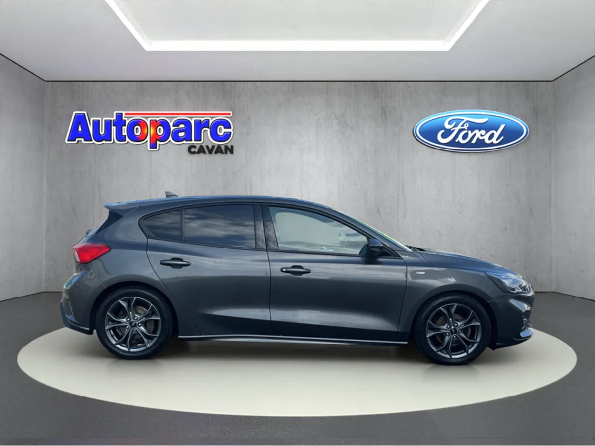 Ford Focus ST-LINE EDITION 5DR 1.5 TD 120 M6 - Image 2