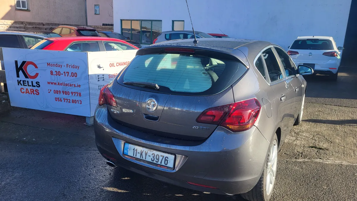 Vauxhall Astra 2011 2.0 diesel - Image 3