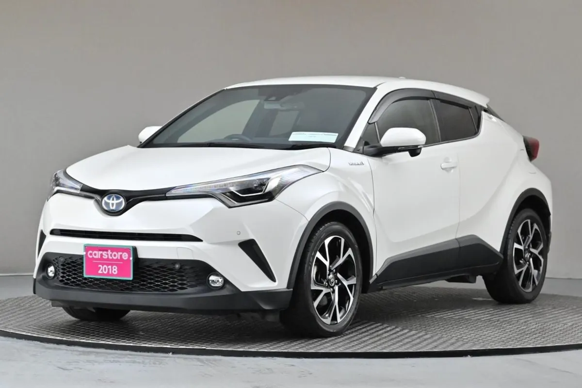 Toyota C-HR 1.8 Hybrid  half Leather reverse Cam - Image 3