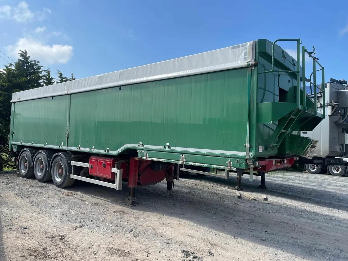 2014 Priden/Dennison Blower Trailer - Image 1