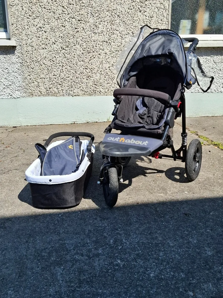 Out n About single buggy with Carrycot - Image 1