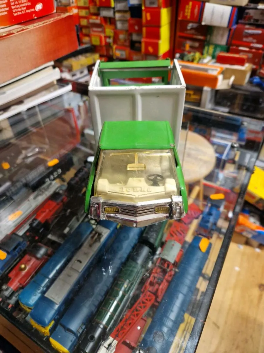 Vintage Tonka 1970's Pressed Steel Dump Truck - Image 2