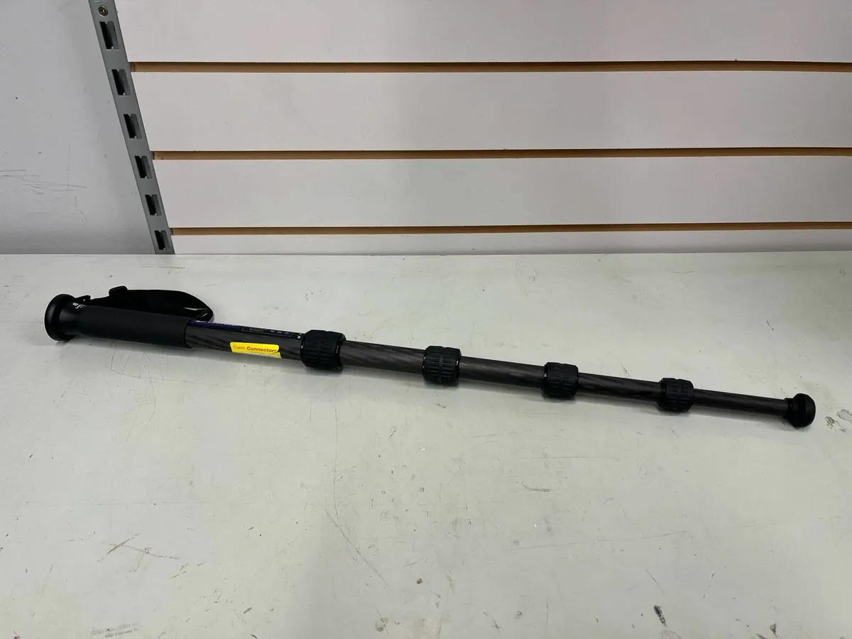 Leofoto Carbon Fibre Monopod - Image 1