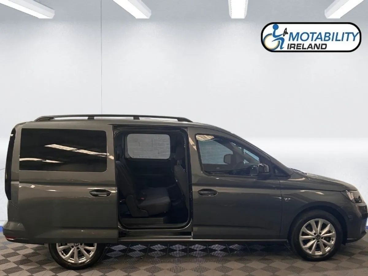Volkswagen Caddy Wheelchair Accessible - Image 4