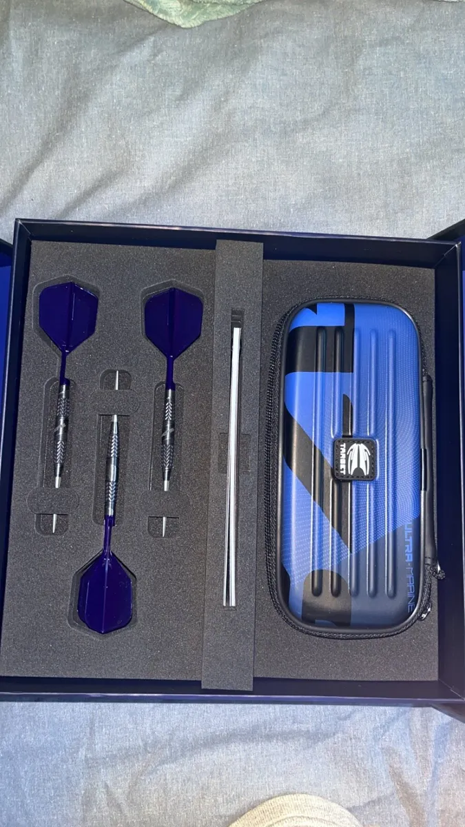 Target 975 Ultra Marine Darts for cheap 97.5% - Image 3