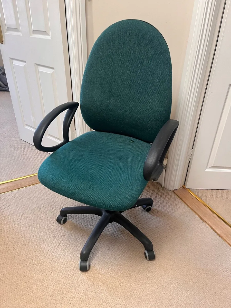 Office swivel chair