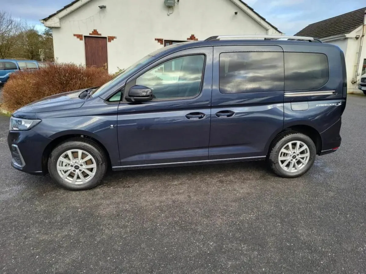 Wheelchair Accessible SWB Ford Tourneo - Image 4