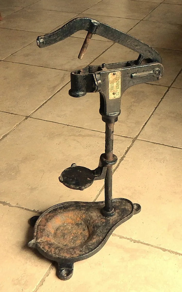 Antique Cast Iron Wine Corker - Image 4